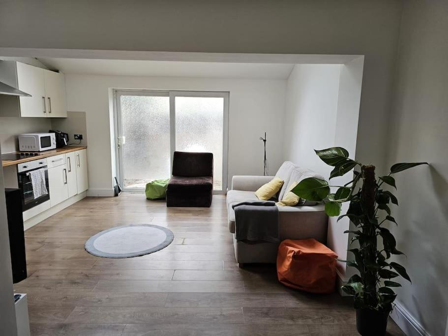 Beautiful Garden Flat Near Central London Ngoại thất bức ảnh