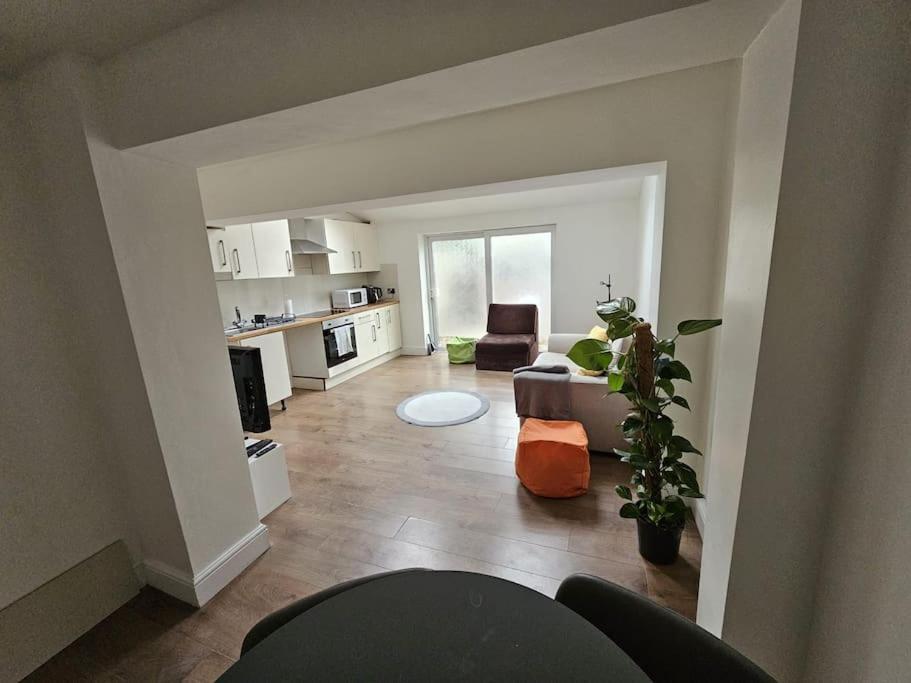 Beautiful Garden Flat Near Central London Ngoại thất bức ảnh