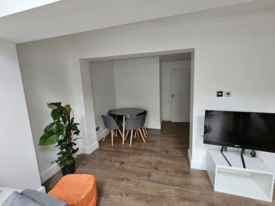 Beautiful Garden Flat Near Central London Ngoại thất bức ảnh