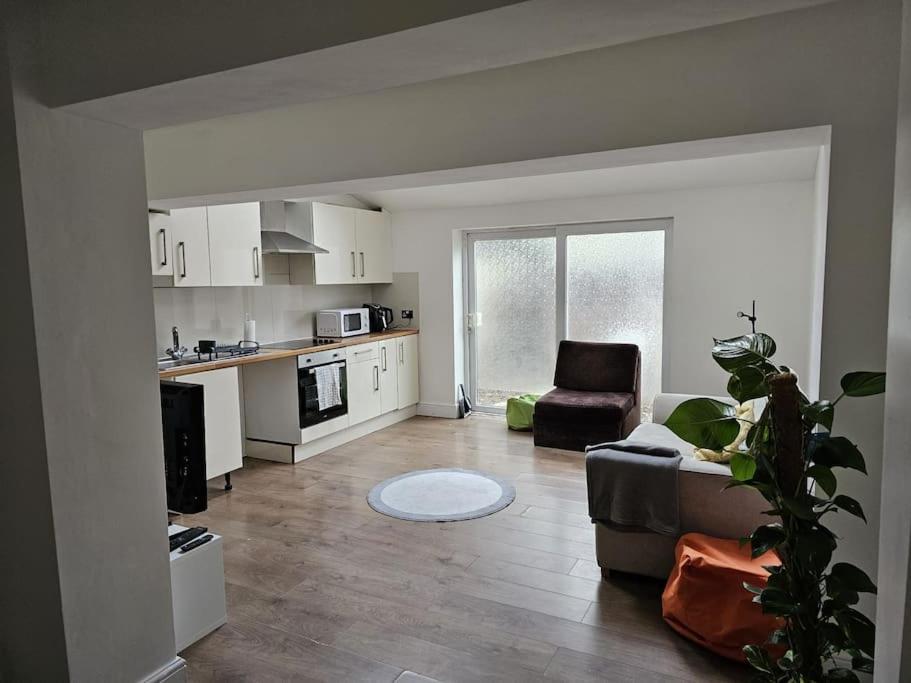 Beautiful Garden Flat Near Central London Ngoại thất bức ảnh